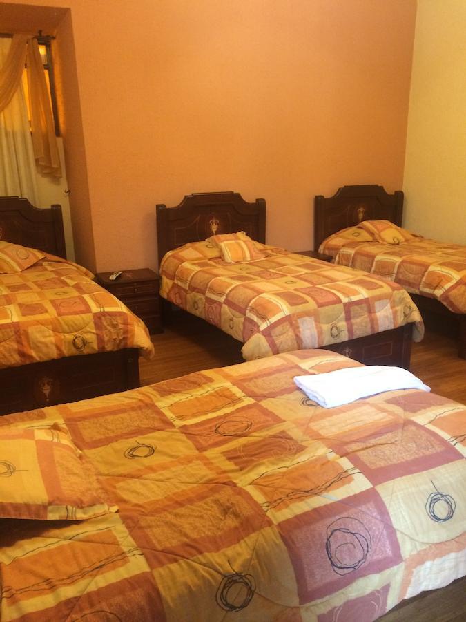 Hotel Catedral Кіто Номер фото